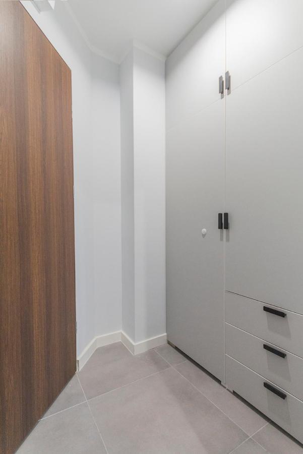 City Center - Studio - Golden Apartments - Ogrodowa Варшава Екстериор снимка