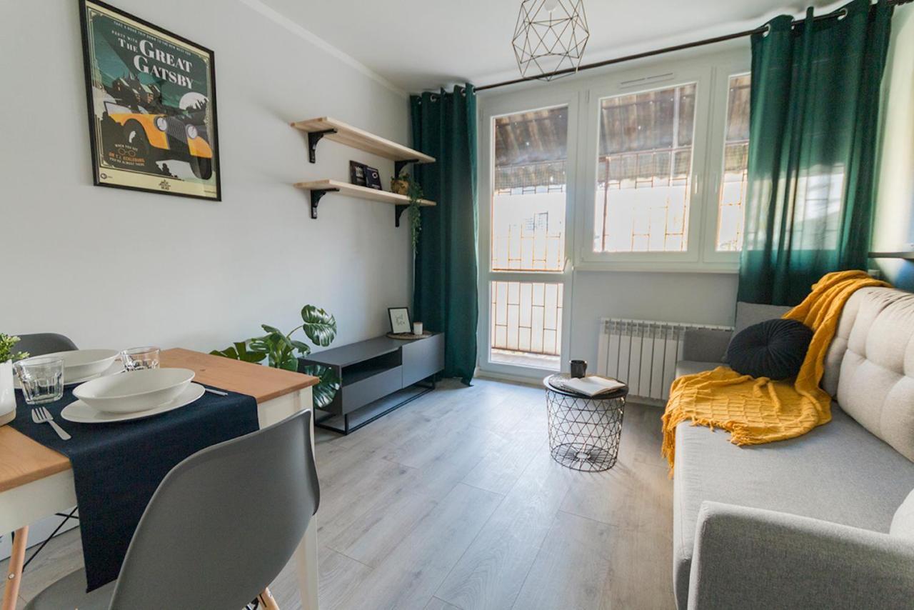 City Center - Studio - Golden Apartments - Ogrodowa Варшава Екстериор снимка